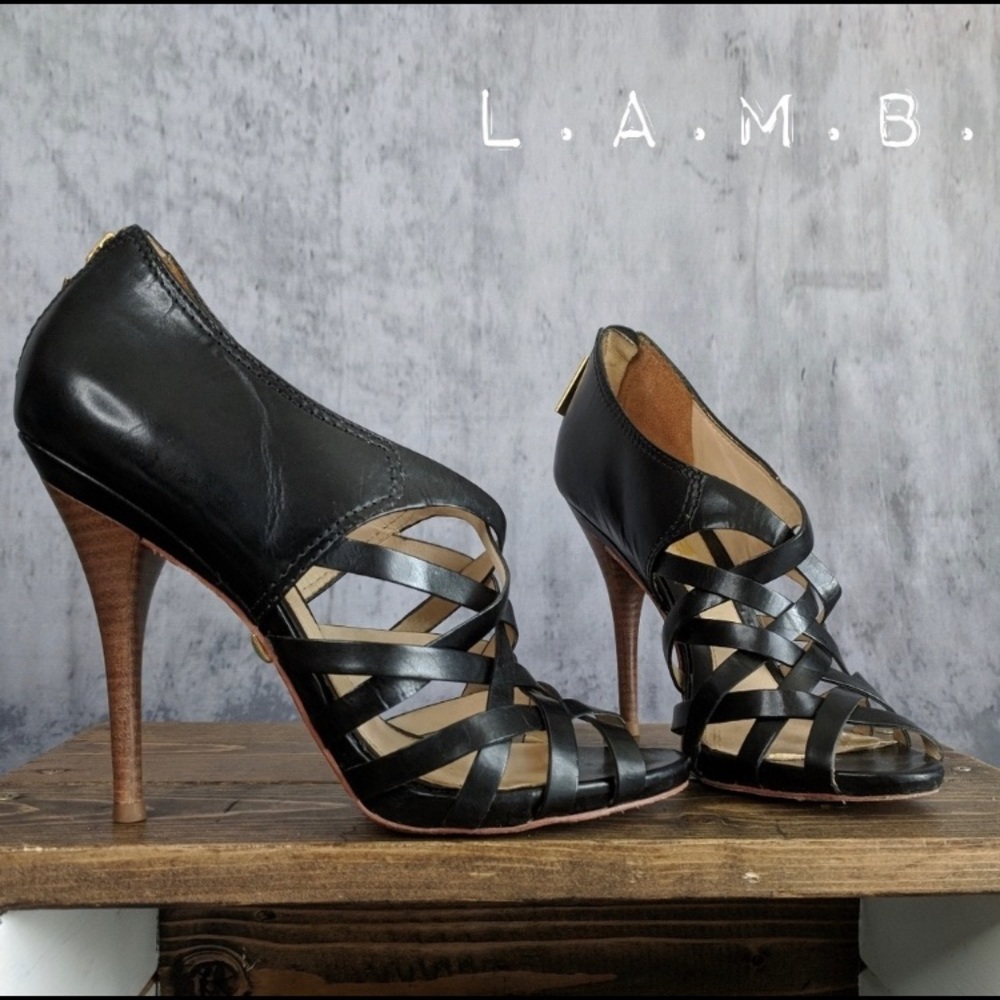 L.A.M.B. Tammy Heels in Black leather & Gold 😍